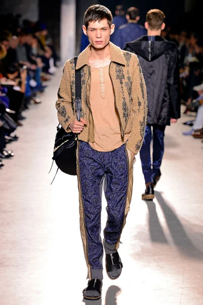 Look 38